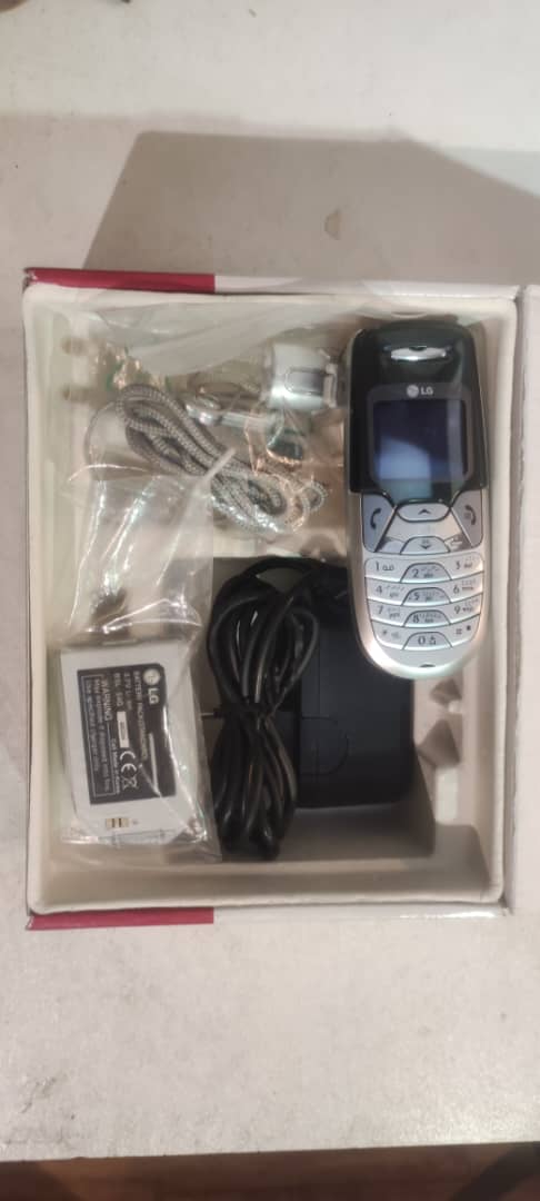 گوشی آنتیک الجی g3100 - تصویر 2